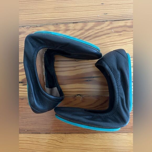 Tieks Black Leather Shoes - Picture 8 of 8